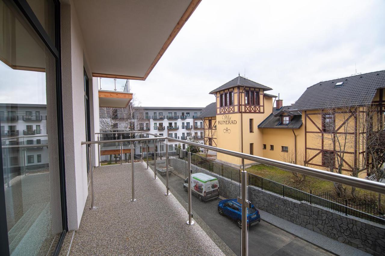 Liana Hrebienok C206 Apartman