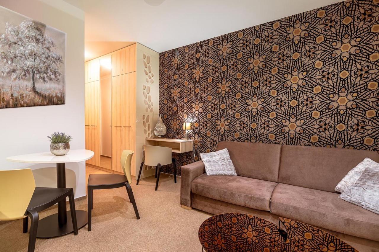 Liana Hrebienok C206 Apartment